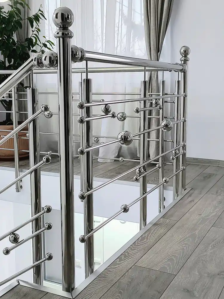 Balustrade inox cu model în București - model realizat de Real Inox