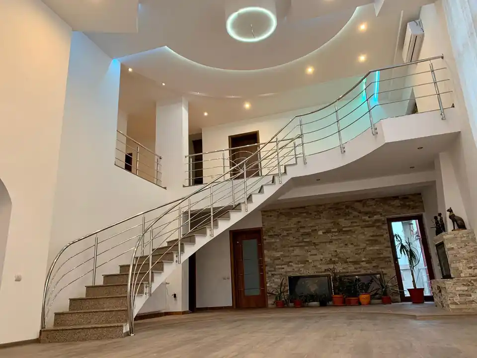 Balustrade inox moderne în Giurgiu - model realizat de Real Inox