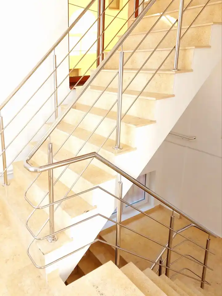 Balustrade inox moderne în Ialomița - model realizat de Real Inox