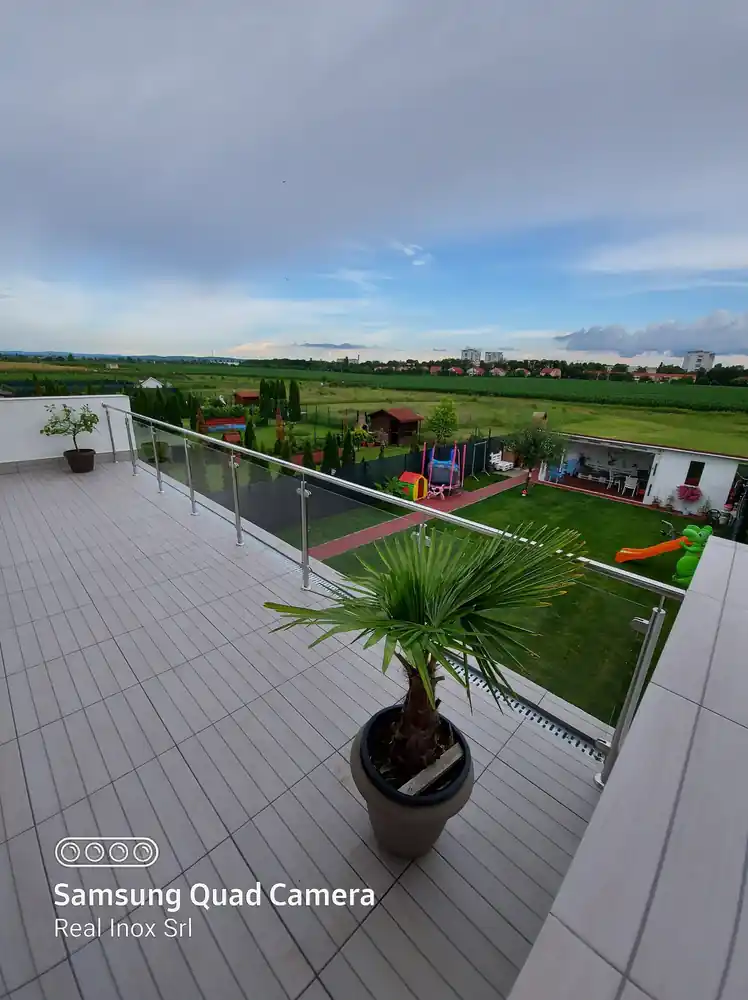Balustrade inox pentru terase în Prahova - model realizat de Real Inox