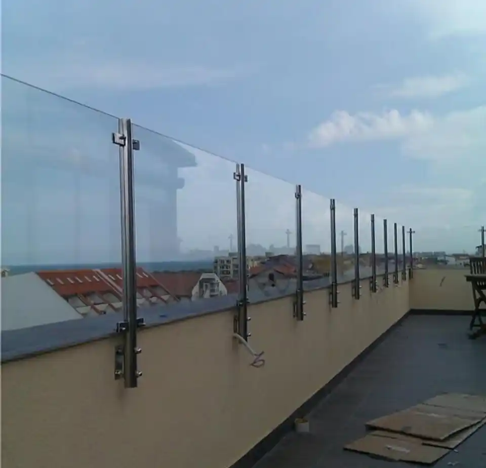 Balustrade inox pentru terase în Giurgiu - model realizat de Real Inox
